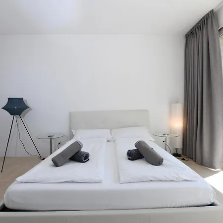 The Minimal House &
