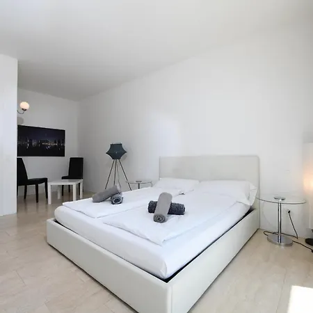 The Minimal House &